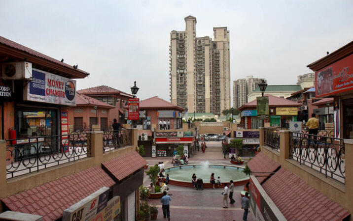 NobleProg Training Place, City  Gurgaon,- DLF Phase IV - Classroom